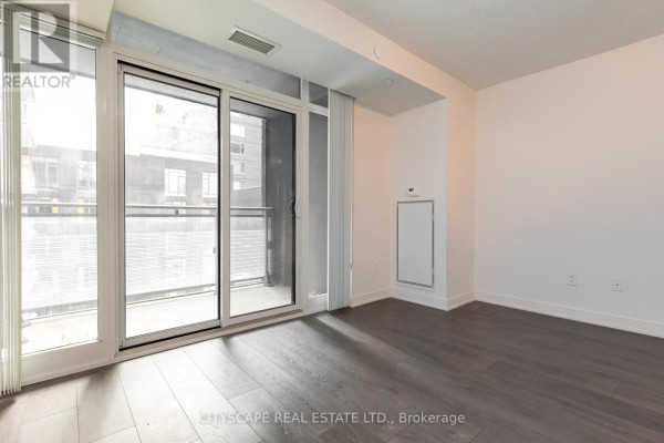 Kitchen - 702 - 525 Adelaide Street W, Toronto, ON M5V1T6 Photo 3