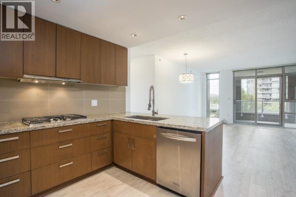 702 1155 The High Street, Coquitlam, BC V3B7W4 Photo 5