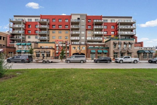 702 147 Provencher Boulevard, Winnipeg