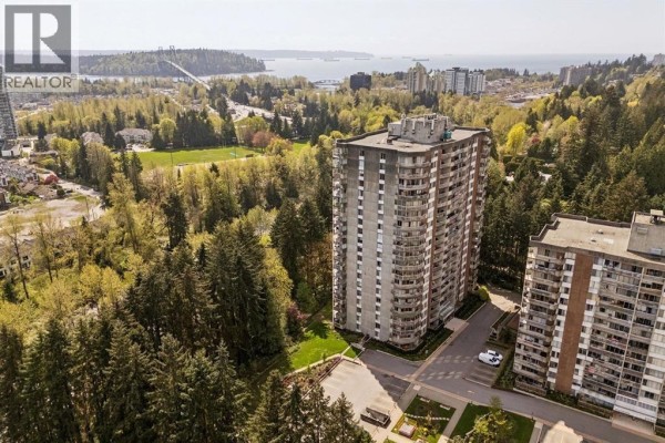 702 2024 Fullerton Avenue, North Vancouver, BC V7P3G4 Photo 3