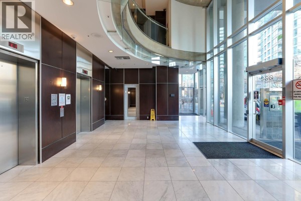 702 588 Broughton Street, Vancouver, BC V6G3E3 Photo 3