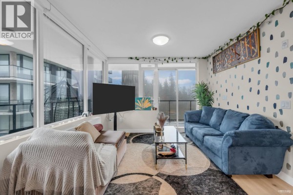 702 8725 University Crescent, Burnaby, BC V5A4Y8 Photo 5