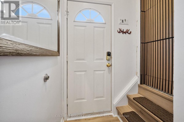 702 Crystal Street, Ottawa, ON K1K2G2 Photo 5