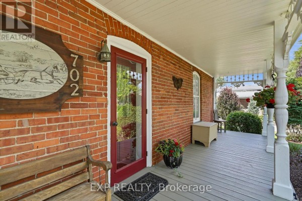 Living room - 702 Dollard Street, Casselman, ON K0A1M0 Photo 4
