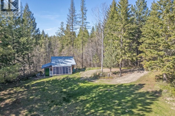 Laundry room - 702 Forner Road, Lister, BC V0B1G2 Photo 2