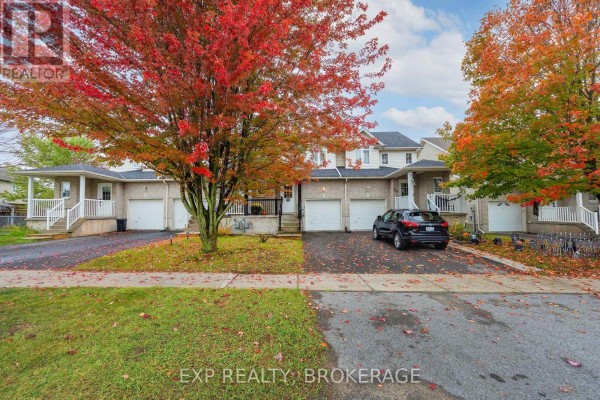 702 Maclean Court, Kingston), ON K7K7L8 Photo 2