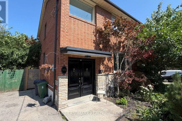 702 Sheppard Ave E Avenue E, Toronto, ON, photo 2