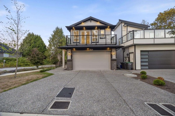 7028 205 Street, Langley, BC V2Y1S9 Photo 4