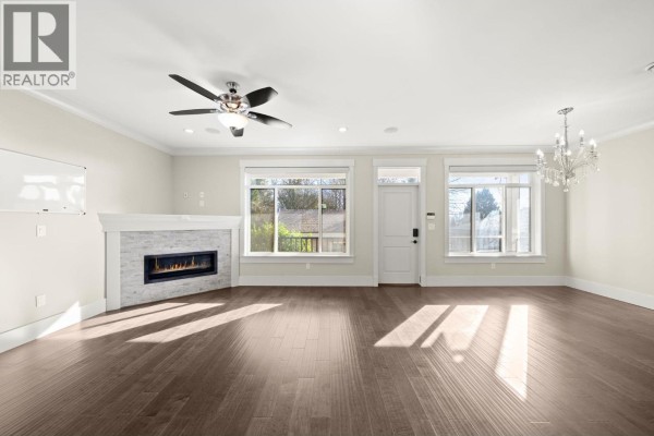 7028 Broadway, Burnaby, BC V5A1R8 Photo 5