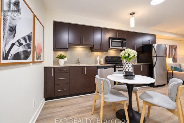 703 - 18 Harbour Street, Toronto, ON M5J2Z6 Photo 3