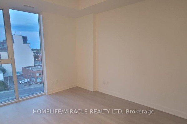 703 - 185 Alberta Avenue, Toronto, ON M6C0A5 Photo 5