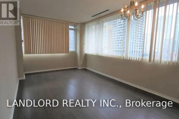 Dining room - 703 - 555 Yonge Street, Toronto, ON M4Y3A6 Photo 2