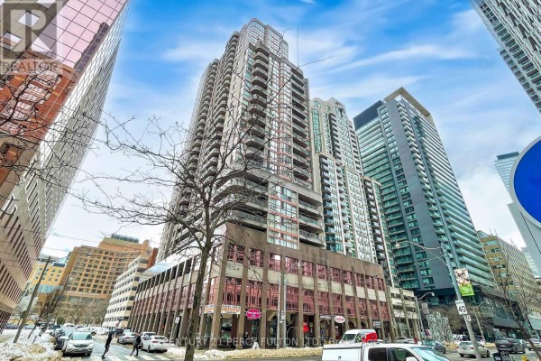 Den - 703 - 736 Bay Street, Toronto, ON M5G2M4 Photo 2