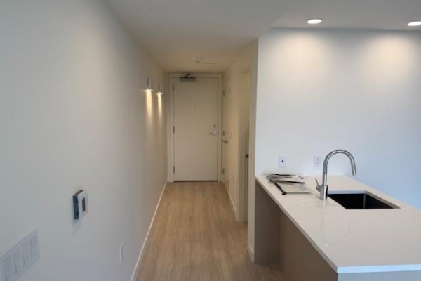 703 13675 107a Avenue, Surrey, BC V3T0X2 Photo 2