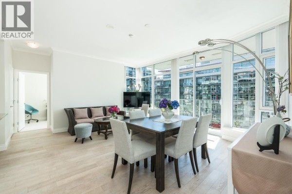 703 175 Victory Ship Way, North Vancouver, BC V7L0G1 Photo 4