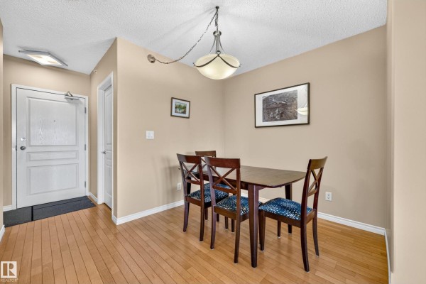 Primary Bedroom - #703 9707 106 St Nw, Edmonton, AB T5K0B7 Photo 4