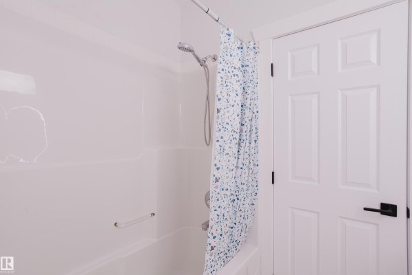 Primary Bedroom - #703 9919 105 St Nw, Edmonton, AB T5K1B1 Photo 4
