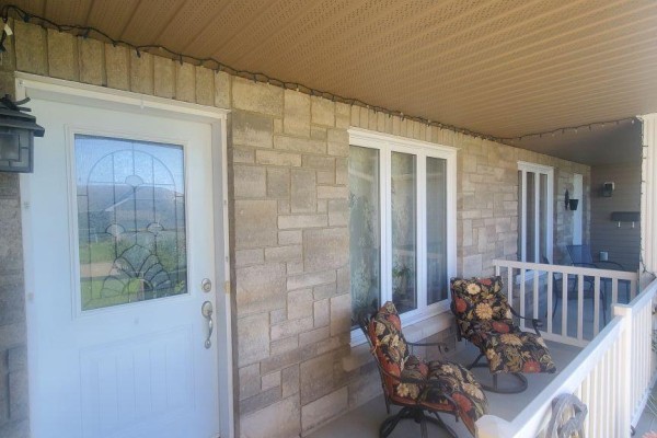 703 Aberdeen Street, Renfrew, ON, photo 2