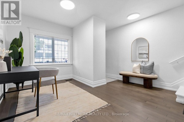 Bedroom - 703 Mortimer Avenue, Toronto, ON M4C2K1 Photo 4
