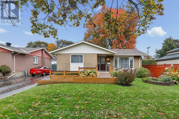 703 Trojan Avenue, Ottawa, ON K1K2P1 Photo 2