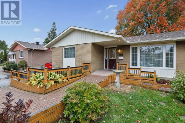703 Trojan Avenue, Ottawa, ON K1K2P1 Photo 5