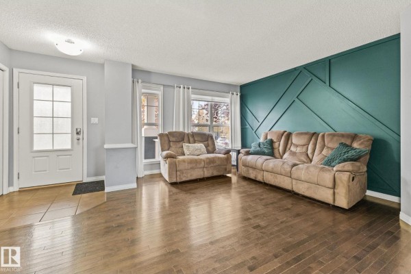 Primary Bedroom - 7030 21a Av Sw, Edmonton, AB T6X0T7 Photo 4