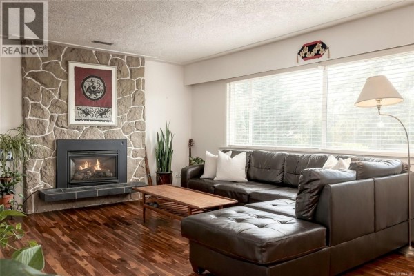 Patio - 7031 West Saanich Rd, Central Saanich, BC V8M1G8 Photo 3