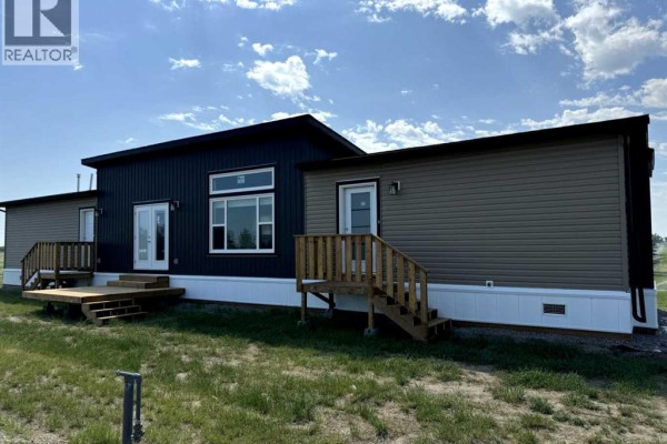7037 & 7049 48 Street, Taber, AB, photo 2
