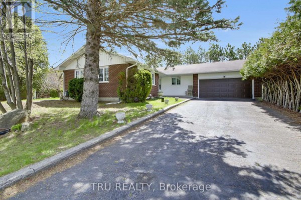 7038 Shields Drive, Ottawa, ON, photo 2