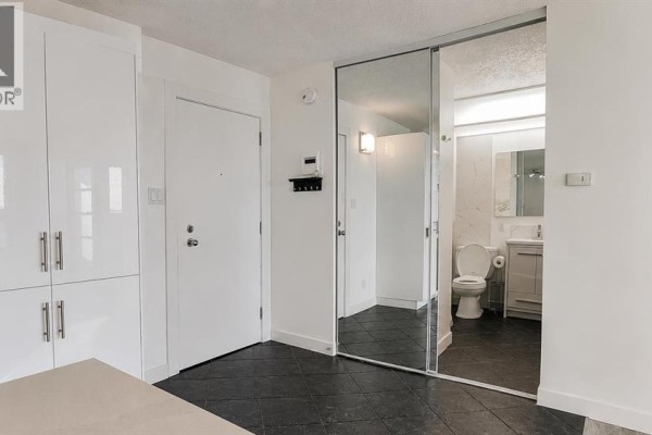 Kitchen - 704, 314 14 Street Nw, Calgary, AB T2N1Z8 Photo 3