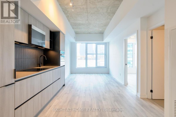 Dining room - 704 - 2 Augusta Avenue, Toronto, ON M5V0T3 Photo 2