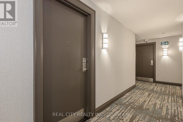Den - 704 - 2325 Central Park Drive, Oakville, ON L6H0E2 Photo 4