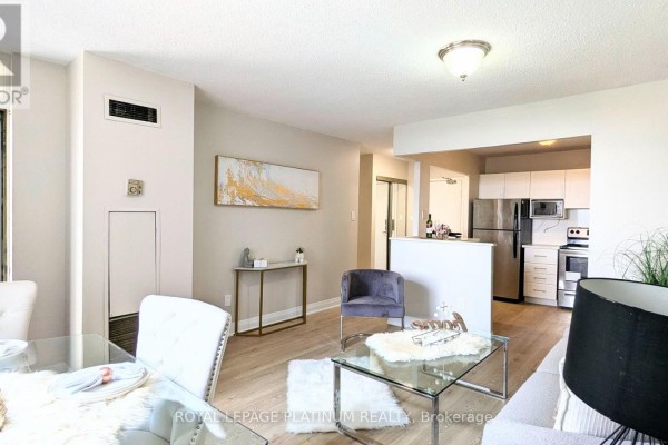 Bedroom 2 - 704 - 3559 Eglinton Avenue W, Toronto, ON M6M5C6 Photo 3