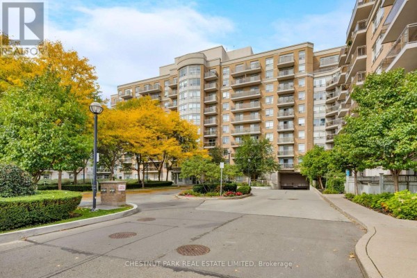 704 - 650 Lawrence Avenue W, Toronto