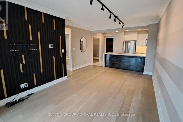 Den - #704 - 88 Promenade Circle, Vaughan, ON L4J9A4 Photo 5