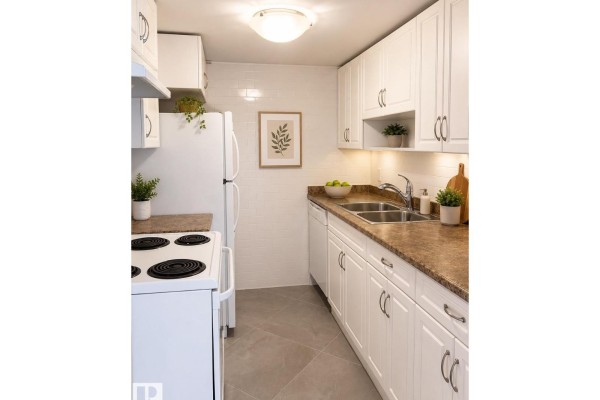 #704 10045 117 St Nw, Edmonton, AB T5K1W8 Photo 3