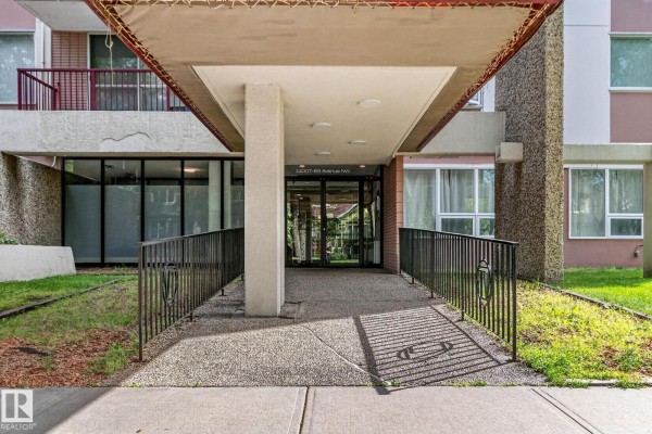 #704 11007 83 Av Nw Nw, Edmonton, AB T6G0T9 Photo 4