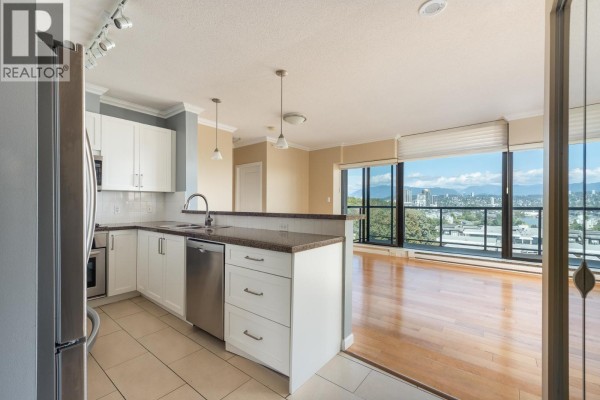704 15 E Royal Avenue, New Westminster, BC V3L0A9 Photo 3