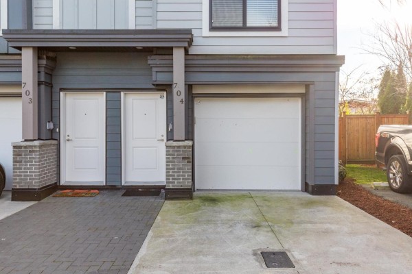 704 2267 Mckenzie Road, Abbotsford, BC V2S0M9 Photo 4