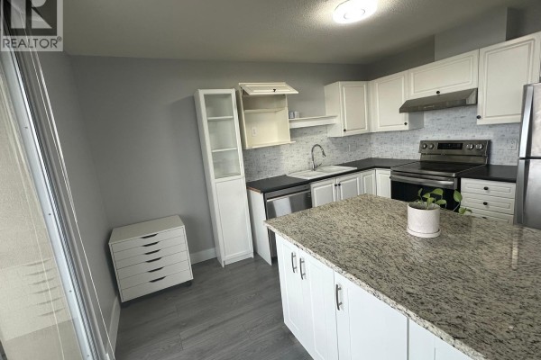 704 412 Twelfth Street, New Westminster, BC V3M6R2 Photo 4