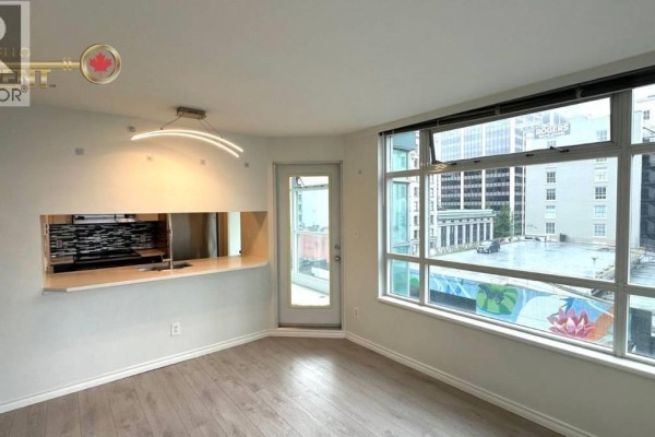 704 438 Seymour Street, Vancouver, BC V6B6H4 Photo 3