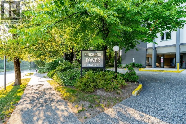 704 9541 Erickson Drive, Burnaby, BC V3J7N8 Photo 4