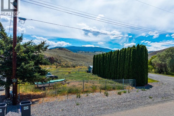 7040 Watson Drive E, Kamloops, BC, photo 3