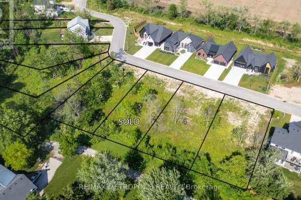 7041 Blue Coast Heights, Plymptonwyoming, ON N0N1E0 Photo 5