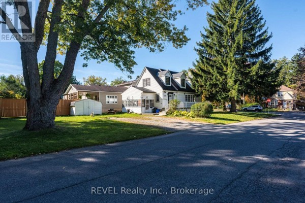 7044 Leeming Street, Niagara Falls