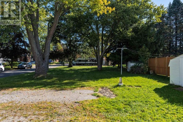 7044 Leeming Street, Niagara Falls, ON L2G1L3 Photo 3