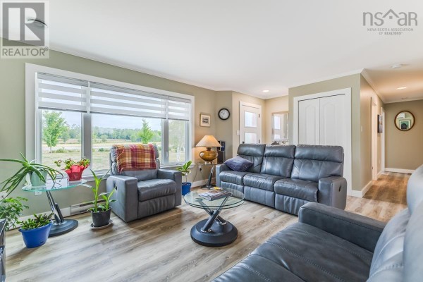Primary Bedroom - 7048 Highway 2, Portapique, NS B0M1B0 Photo 4