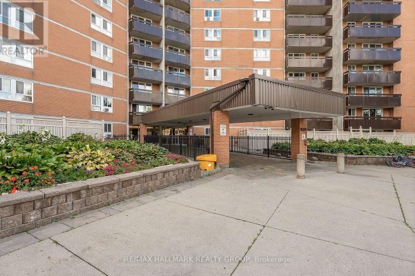 Kitchen - 705 - 2000 Jasmine Crescent, Ottawa, ON K1J8K4 Photo 3