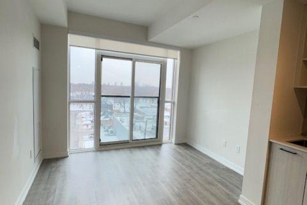 Den - 705 - 2300 St. Clair Avenue W, Toronto, ON M6N0B3 Photo 5