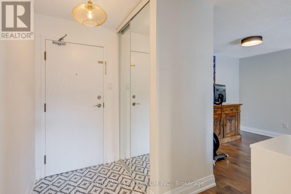 Primary Bedroom - 705 - 330 Rathburn Road W, Mississauga, ON L5B3Y1 Photo 4